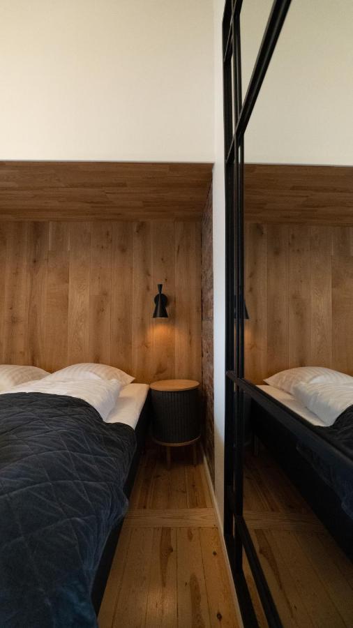 Broncks Apartment 5 - Modern 2-Bedroom In The Heart Of トースハウン エクステリア 写真